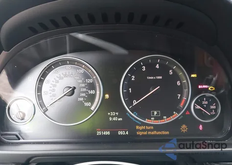 2013 BMW 528I xDrive z USA, uszkodzony, nr VIN WBAXH5C54DD112193